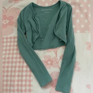 Aeropostalé Sage Green Crop Long Sleeve Size S